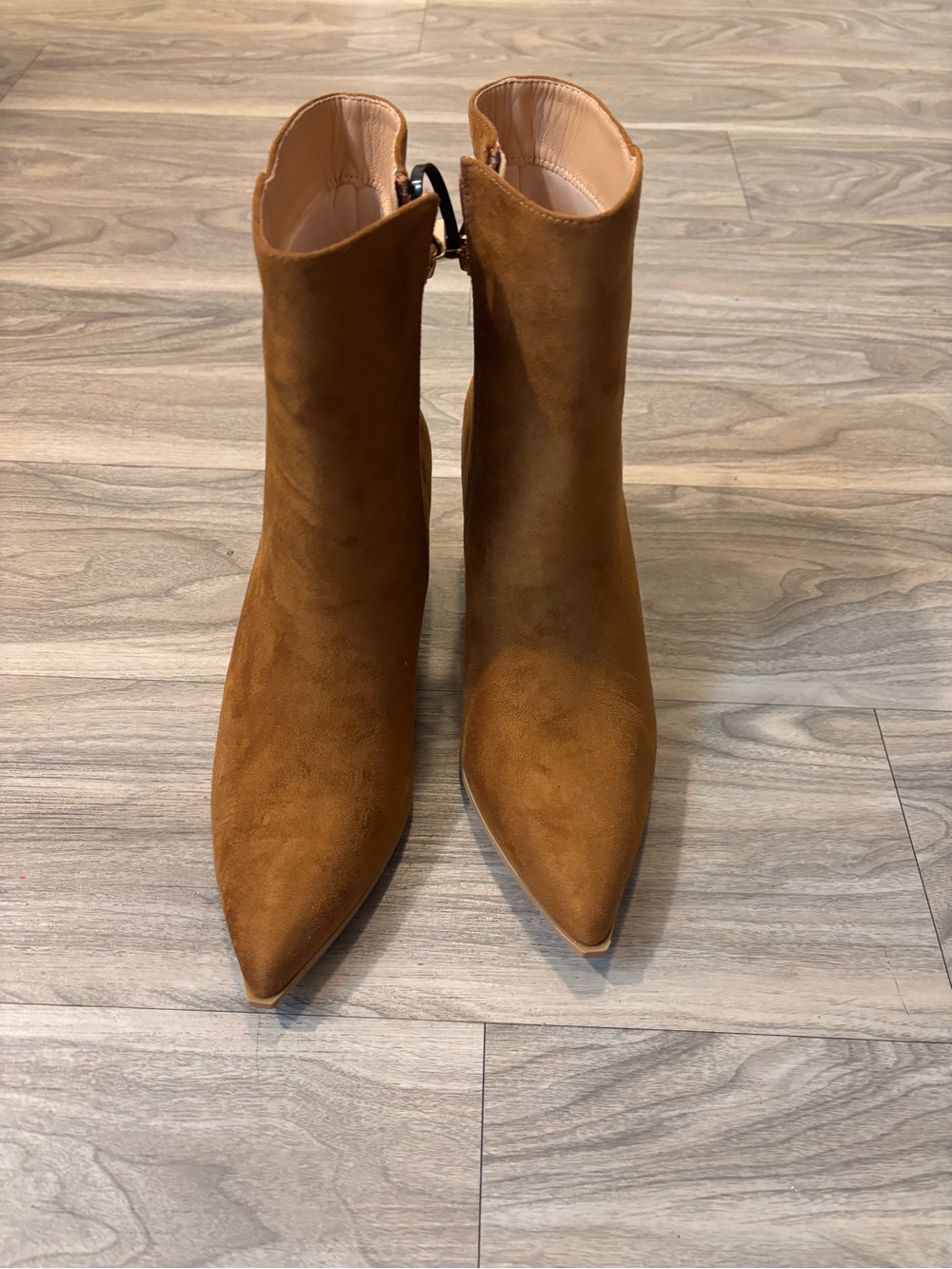 Women’s Pointed Toe Ankle Boots in Cognac Brown